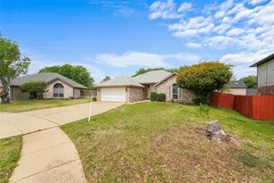 8009 Alamo Ct, North Richland Hills, TX 76180 - Photo 2