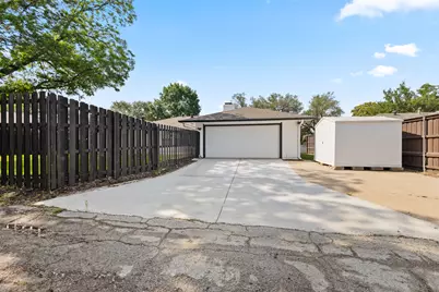 4105 Candlenut Lane, Dallas, TX 75244 - Photo 26