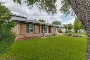 2001 Pebblebrook Trail, Irving, TX 75060 - Photo 2