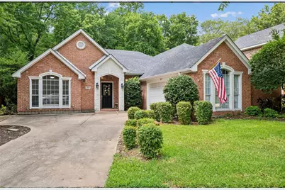 815 Rolling Meadows Court, Allen, TX 75013 - Photo 2