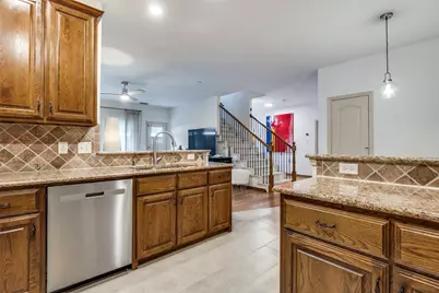 2212 Paige Court, Carrollton, TX 75006 - Photo 20