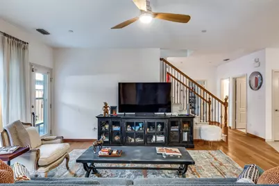 2212 Paige Court, Carrollton, TX 75006 - Photo 10