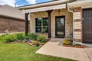 2212 Paige Ct, Carrollton, TX 75006 - Photo 2