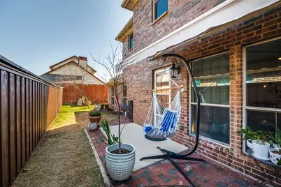 2212 Paige Court, Carrollton, TX 75006 - Photo 34