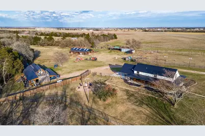 1353 Spring Creek Road, Collinsville, TX 76233 - Photo 40