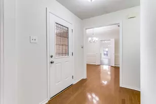 2078 Arbor Creek Dr, Carrollton, TX 75010 - Photo 4