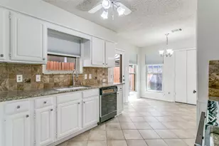 2078 Arbor Creek Dr, Carrollton, TX 75010 - Photo 14