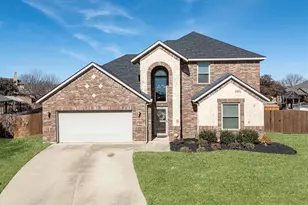 425 Locksley Ct, Saginaw, TX 76179 - Photo 1