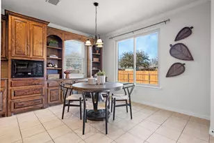 425 Locksley Ct, Saginaw, TX 76179 - Photo 12