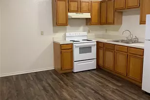 1106 Williams Ave, Cleburne, TX 76033 - Photo 6