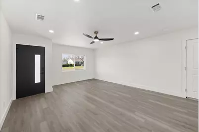 2902 Lowell Drive, Irving, TX 75062 - Photo 6