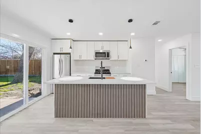 2902 Lowell Drive, Irving, TX 75062 - Photo 14