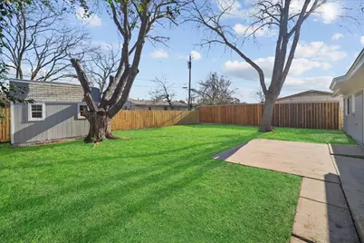 2902 Lowell Drive, Irving, TX 75062 - Photo 28