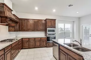 10801 Brownwood Pl, McKinney, TX 75071 - Photo 6