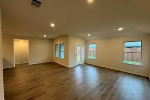 2335 Gardenia Ln, Pilot Point, TX 76258 - Photo 8