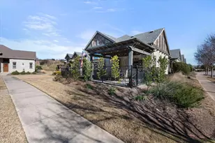 1025 Birds Fort Trail, Arlington, TX 76005 - Photo 4