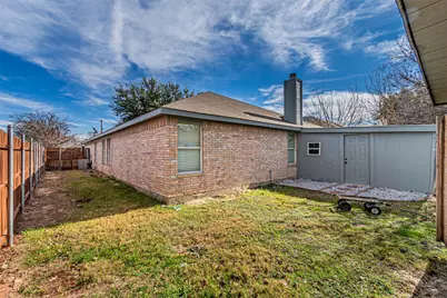 875 Grace Lane, Irving, TX 75061 - Photo 36