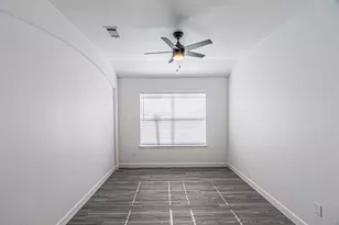 875 Grace Ln, Irving, TX 75061 - Photo 32