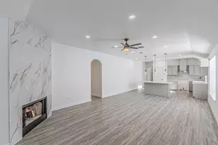 875 Grace Ln, Irving, TX 75061 - Photo 6