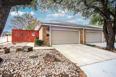 2724 Meadowstone Court, Carrollton, TX 75006 - Photo 26