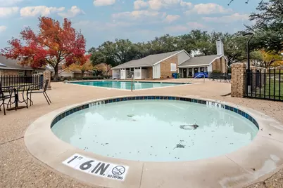 2724 Meadowstone Court, Carrollton, TX 75006 - Photo 32