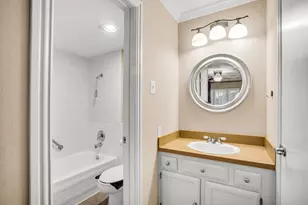 2724 Meadowstone Ct, Carrollton, TX 75006 - Photo 20