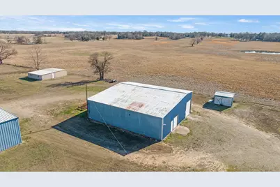 4060 Cr 36220, Sumner, TX 75486 - Photo 32