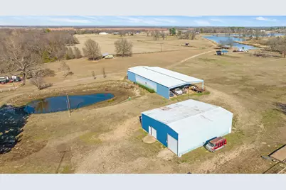 4060 Cr 36220, Sumner, TX 75486 - Photo 32