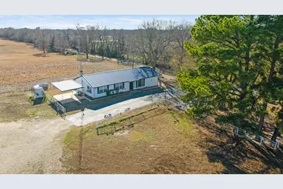 4060 Cr 36220, Sumner, TX 75486 - Photo 8
