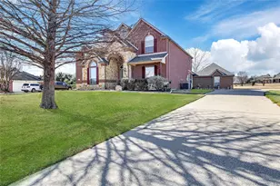 5024 Running Brook Dr, Joshua, TX 76058 - Photo 2