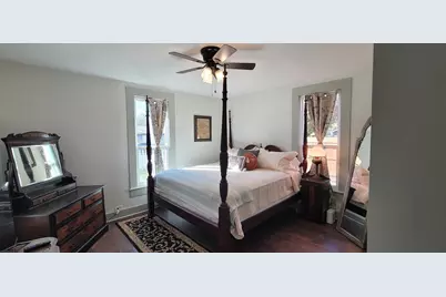 910 Baird Street, Cleburne, TX 76033 - Photo 10