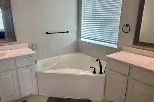 1057 Mickelson Dr, Granbury, TX 76048 - Photo 16