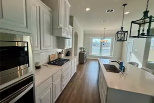 1057 Mickelson Dr, Granbury, TX 76048 - Photo 12