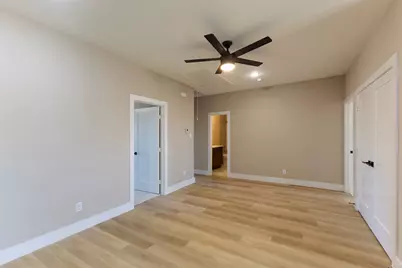 2370 Usman Drive, Irving, TX 75062 - Photo 10