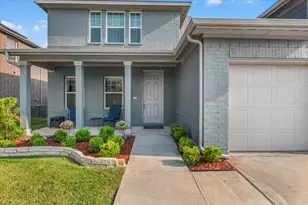 1632 Pne Vly Dr, Fort Worth, TX 76052 - Photo 4