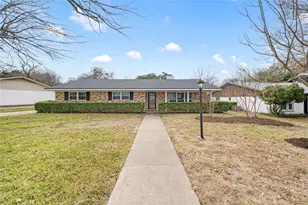 740 Wedgewood Dr, Woodway, TX 76712 - Photo 2