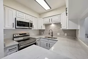 2527 Shady Ridge Dr, Bedford, TX 76021 - Photo 8