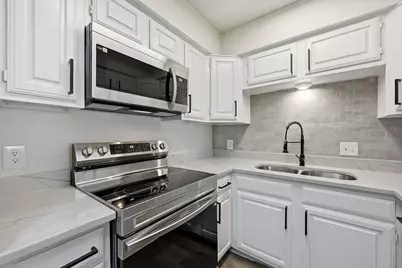 2527 Shady Ridge Drive, Bedford, TX 76021 - Photo 10