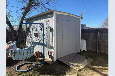 3204 NE 10th Street, Mineral Wells, TX 76067 - Photo 4