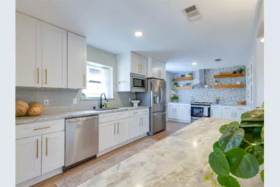 6705 Parkwood Drive, North Richland Hills, TX 76182 - Photo 10