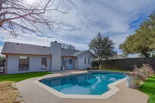 6705 Parkwood Dr, North Richland Hills, TX 76182 - Photo 36