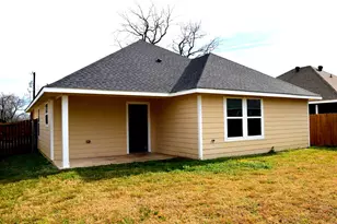 2216 Sayle St, Greenville, TX 75401 - Photo 4