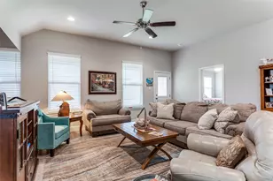 1600 Woodpecker St, Denton, TX 76205 - Photo 4