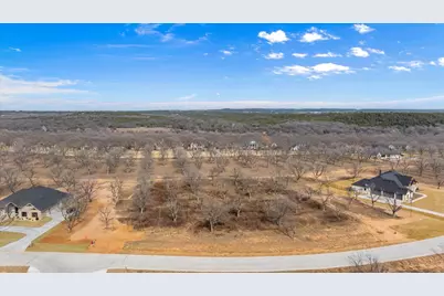 2142 E Landings N, Granbury, TX 76049 - Photo 4
