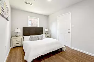 1231 S Edgefield Ave, Dallas, TX 75208 - Photo 18