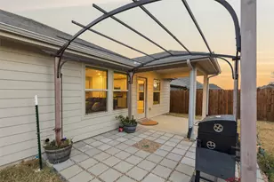 522 Castle Rd, Sherman, TX 75092 - Photo 36