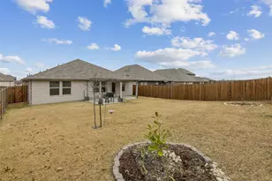 522 Castle Rd, Sherman, TX 75092 - Photo 38