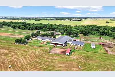 1717 1/2 Batey Road, Collinsville, TX 76233 - Photo 6