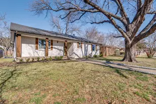 8435 Bocowood Dr, Dallas, TX 75228 - Photo 2