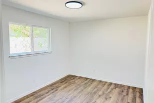 740 Bimebella Ln, Dallas, TX 75211 - Photo 12